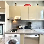 The Artist Apartment, By Welcome To Cannes