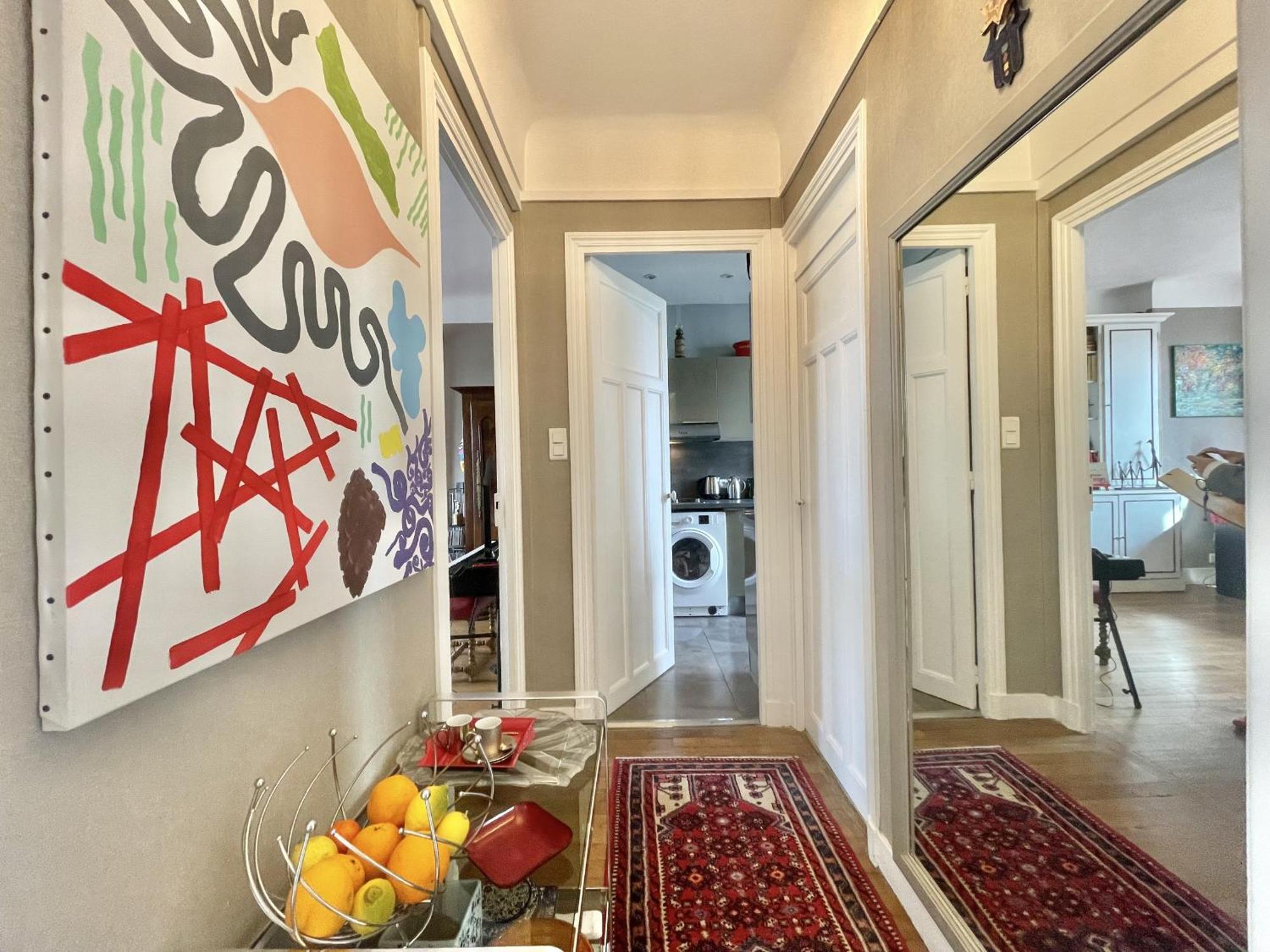 The Artist Apartment, By Welcome To Cannes